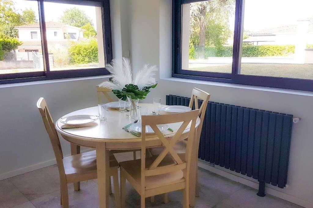 Apartment Le Petit Castel, Portes De Lyon
