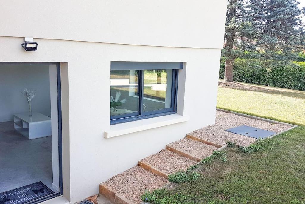 Apartment Le Petit Castel, Portes De Lyon